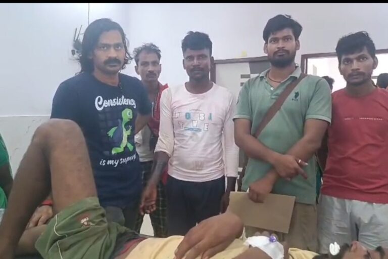 11 हजार वोल्ट के हाईटेंशन तार की चपेट में आए दो मजदूर, एक की हालत गंभीर, पीएमसीएच रेफर