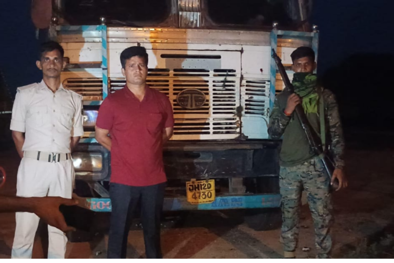 नवादा में खनन विभाग ने गिट्टी लदे 5 ओवरलोडेड ट्रक-हाइवा किया जब्त; लगाया 51.61 लाख का जुर्माना