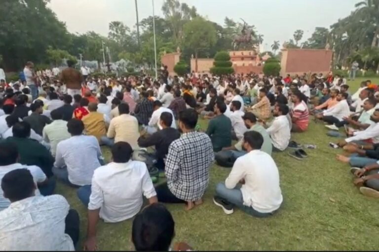 पटना में राजपूत समाज की बैठक, सैकड़ों लोग जुटे ‘सिंह सेना’ गठन का प्रस्ताव