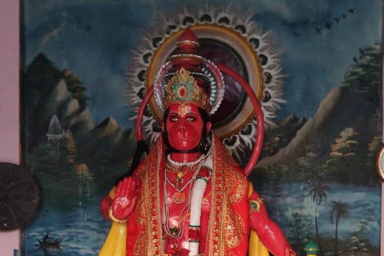 बांका के बजरंगबली मंदिरों में गूंजा हनुमान चालीसा: पंजवारा संकट मोचन मंदिर में उमड़े श्रद्धालु