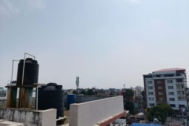 मंगलवार को तेज धूप से 37 डिग्री पहुंचा पारा, लू जैसे हालात, अगले 3 दिनों तक राहत के आसार नहीं