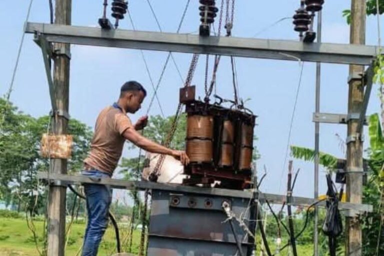 ट्रांसफार्मर खराब रहने से लोगों ने जताया आक्रोश, उग्र आंदोलन की दी चेतावनी
