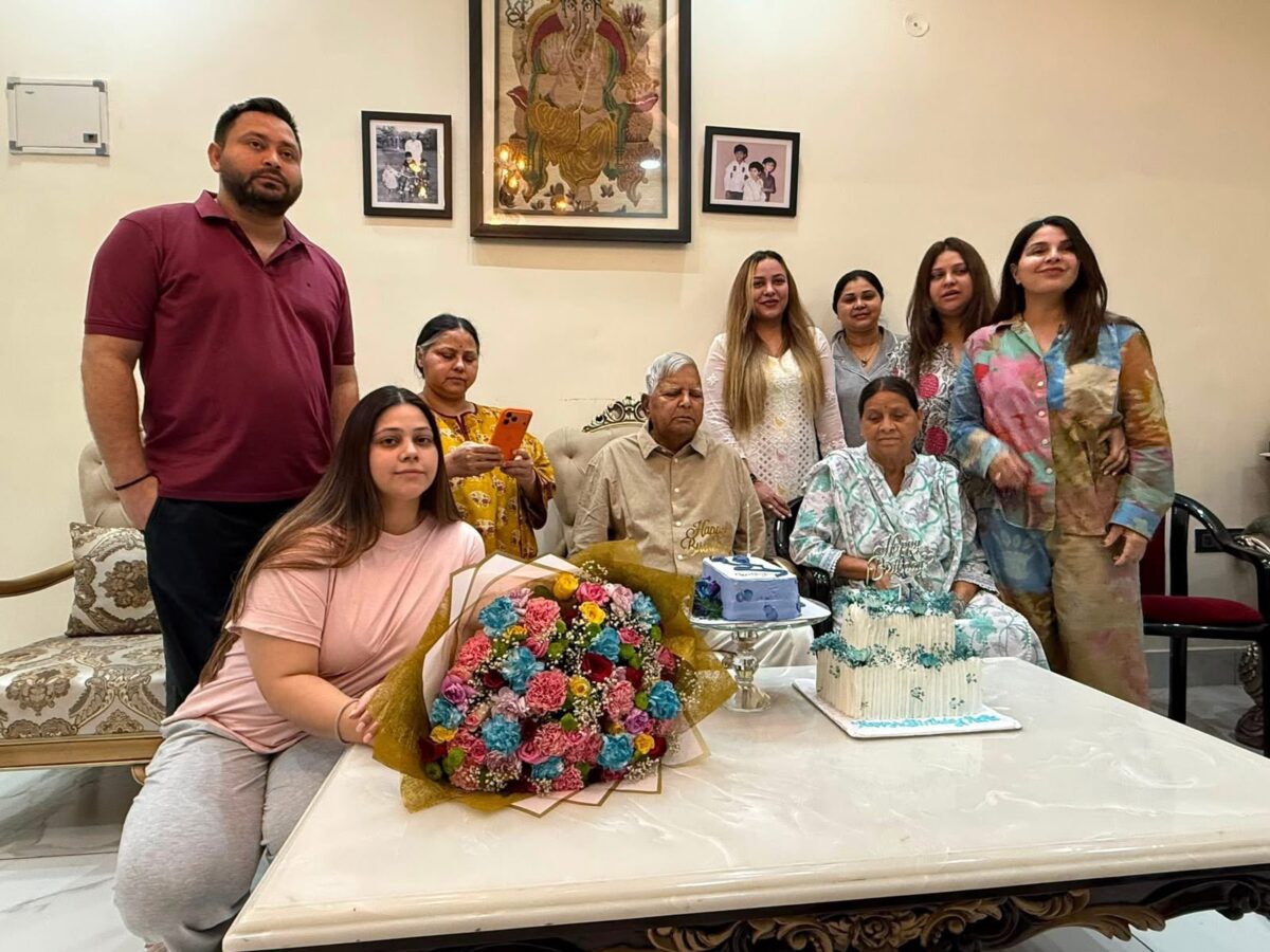 लालू यादव के बर्थडे पर पढ़िए उनके कई मजेदार किस्से, जो आज भी लोगों को गुदगुदाते हैं 2 Whatsapp Image 2026 06 11 At 08.52.30