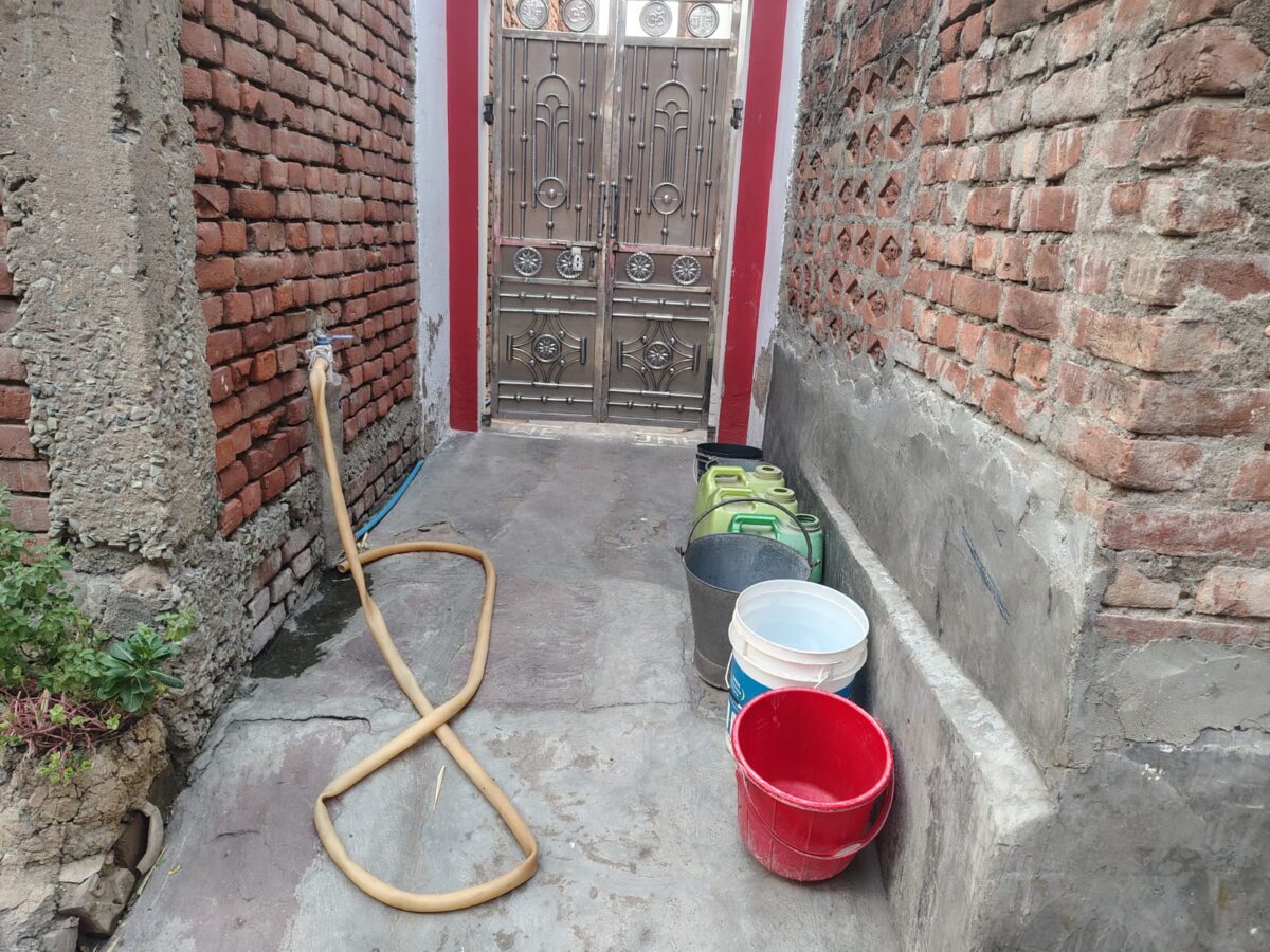 लाखों खर्च के बाद भी रोहतास में जलापूर्ति योजना ठप, बूंद-बूंद के लिए तरस रहे लोग 2 Whatsapp Image 2026 06 11 At 11.41.43 Am
