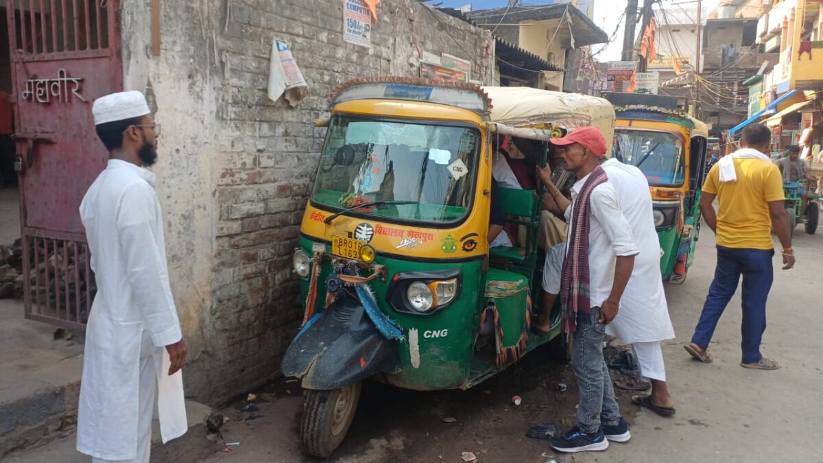 फुलवारी में टेंपो स्टैंड का अभाव बना बड़ी समस्या, रोजाना झगड़े, मारपीट और जाम से जूझ रहे ऑटो चालक व आम लोग 2 Whatsapp Image 2026 06 12 At 4.36.56 Pm