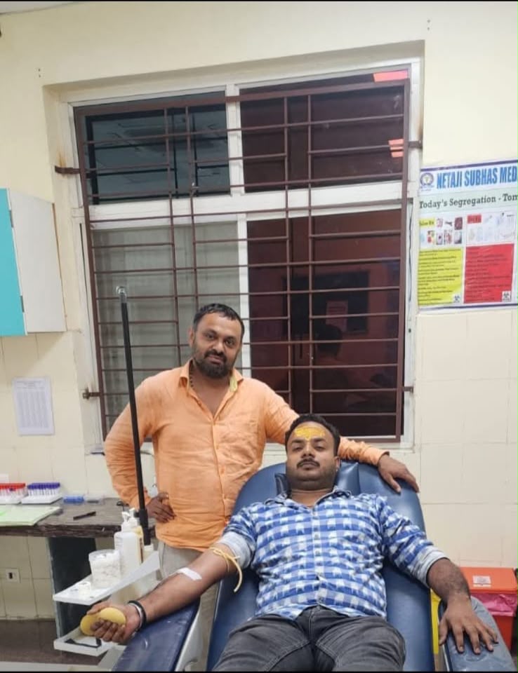 25 साल की उम्र में 20 बार रक्तदान, कई जिंदगियां बचा चुके हैं बिहटा के 'रक्तवीर' लव कुमार 2 Whatsapp Image 2026 06 12 At 6.12.27 Pm