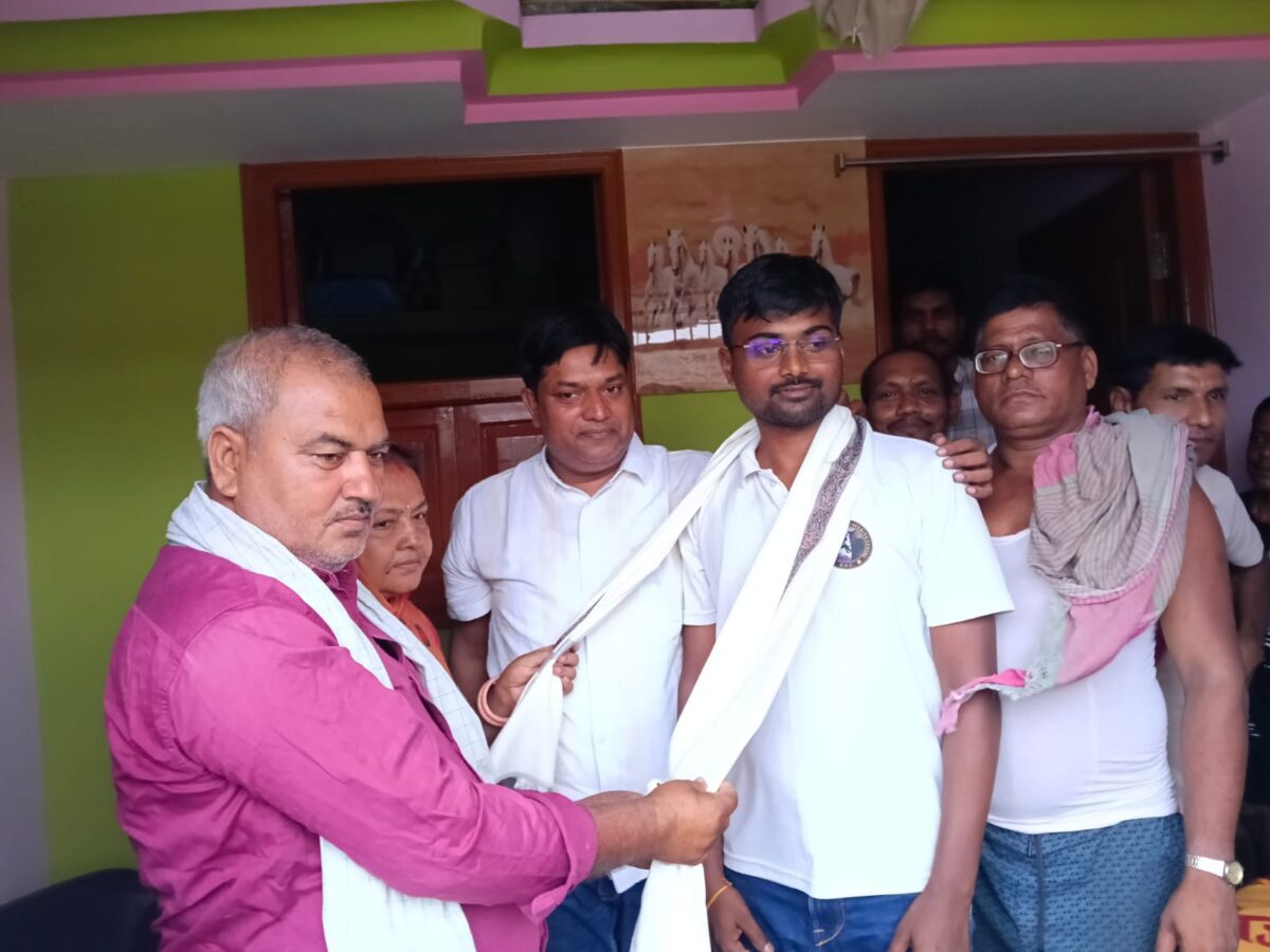 मजदूर के बेटे ने 70वीं Bpsc में लहराया बेगूसराय का परचम, ननिहाल में रहकर की तैयारी, बने आपूर्ति निरीक्षक 1 Whatsapp Image 2026 06 22 At 4.54.48 Pm