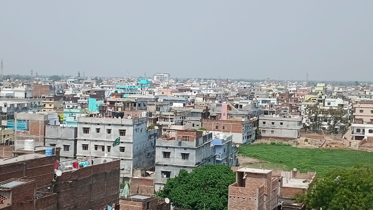 सीवान में बदला मौसम का मिजाज, महाराजगंज में हल्की बारिश, बड़हरिया के लिए ऑरेंज अलर्ट जारी 2 Whatsapp Image 2026 06 26 At 07.01.36 2