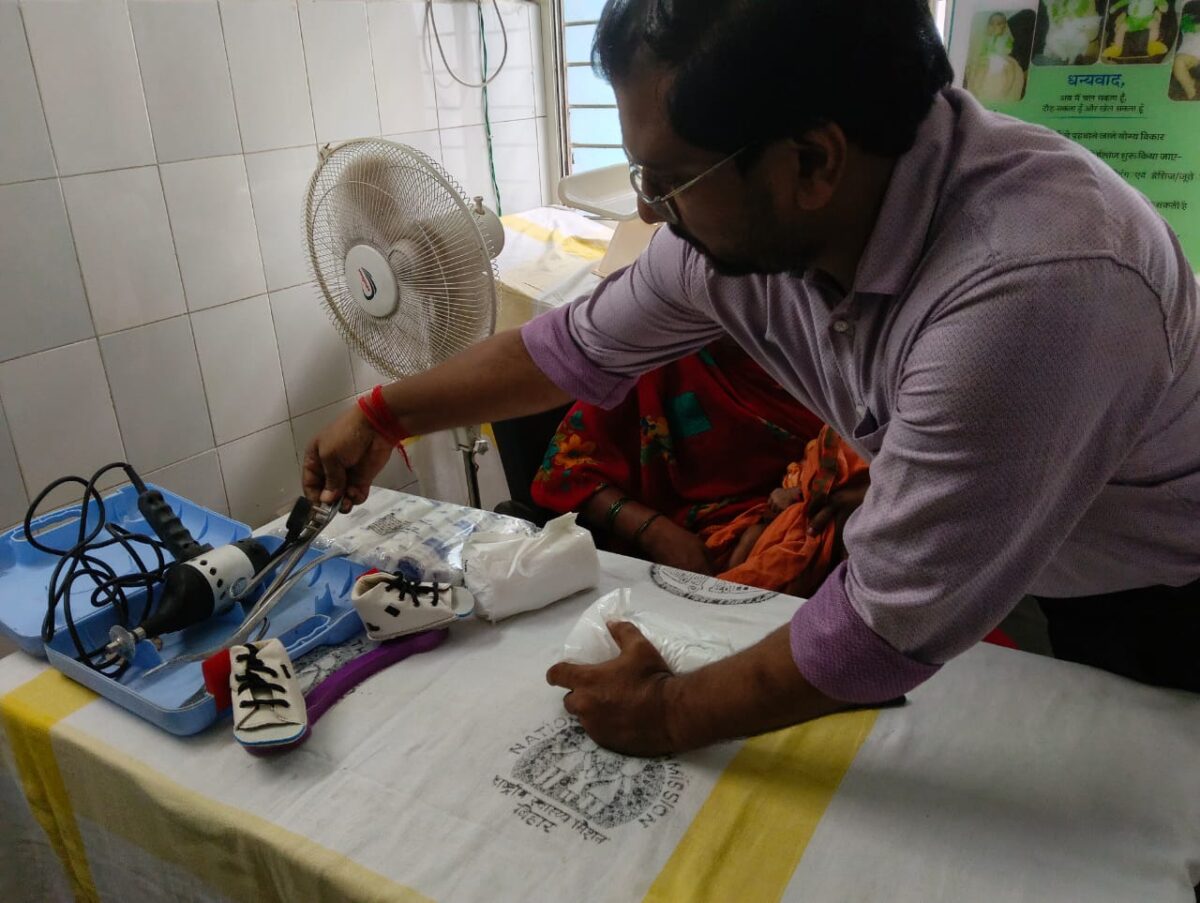 अरवल सदर अस्पताल में खुला 'क्लब फुट क्लिनिक', जन्मजात टेढ़े हाथ-पैर वाले बच्चों का होगा मुफ्त इलाज 1 Whatsapp Image 2026 06 30 At 2.13.26 Pm