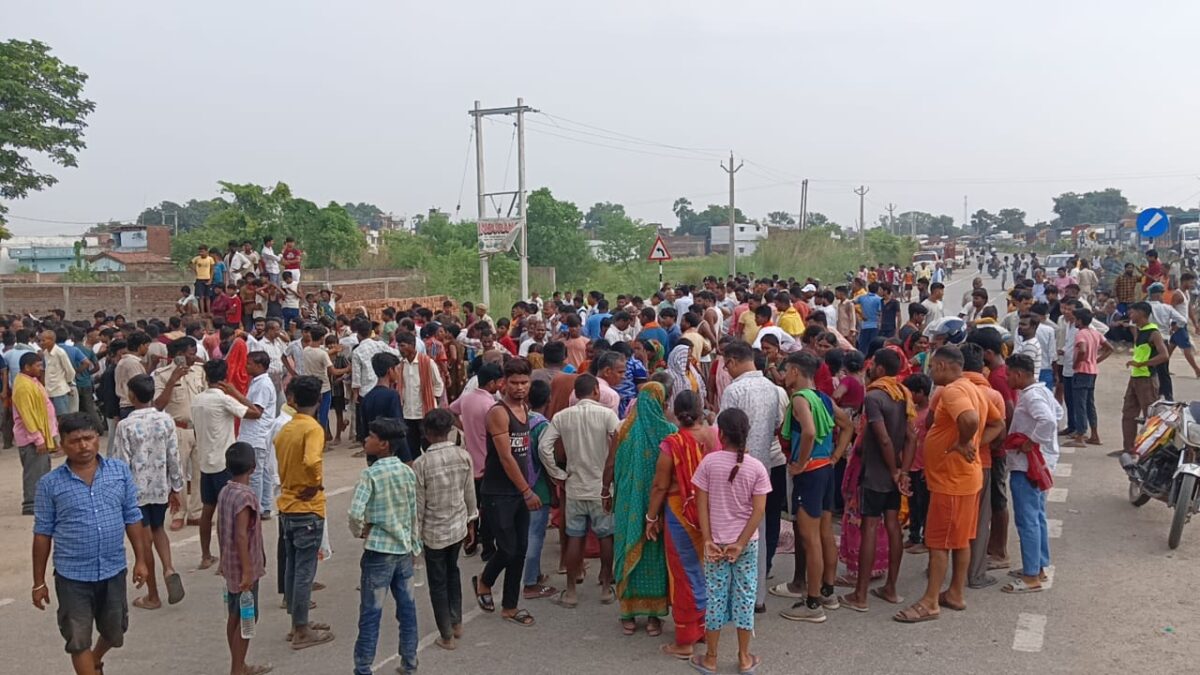 जहानाबाद : कैंसर से जूझते बेटे को बचाने निकला पिता सड़क हादसे का शिकार, इलाज के दौरान बेटे ने भी तोड़ा दम 1 Whatsapp Image 2026 06 30 At 7.08.22 Pm