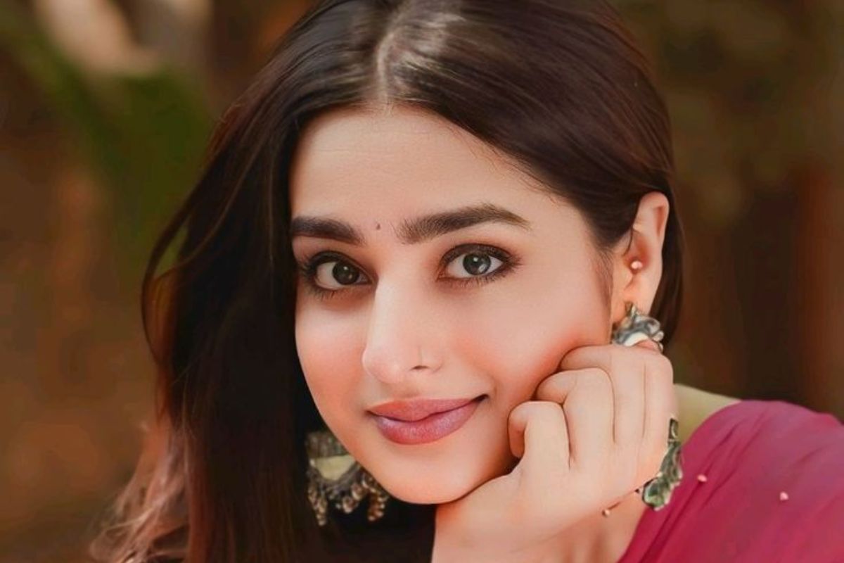 Ayesha Khan