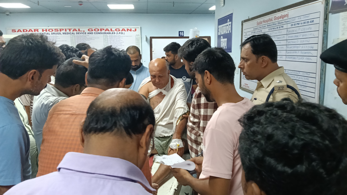 अभिनेता पंकज त्रिपाठी के बड़े भाई पर जानलेवा हमला, गंभीर हालत में पटना रेफर