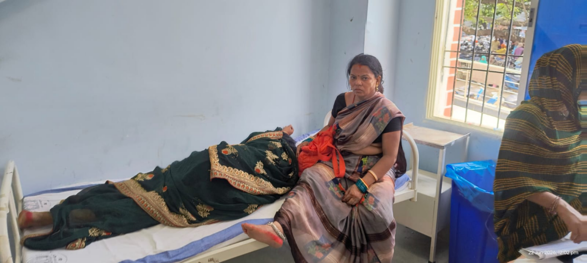 गोपालगंज सदर अस्पताल में ऑक्सीजन संकट, इमरजेंसी वार्ड में मरीजों को करना पड़ा इंतजार 2 Image 1082