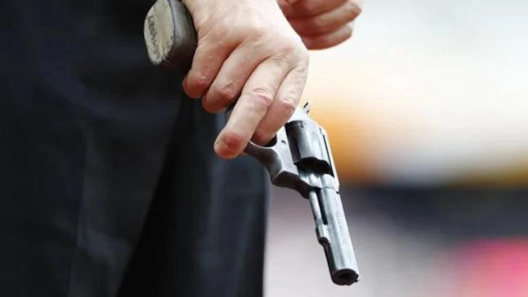 जहानाबाद में पुलिस को देख भाग रहा था युवक, जब घर में पड़ा छापा तो दंग रह गए जवान, मिला देसी कट्टा 1 Image 1091