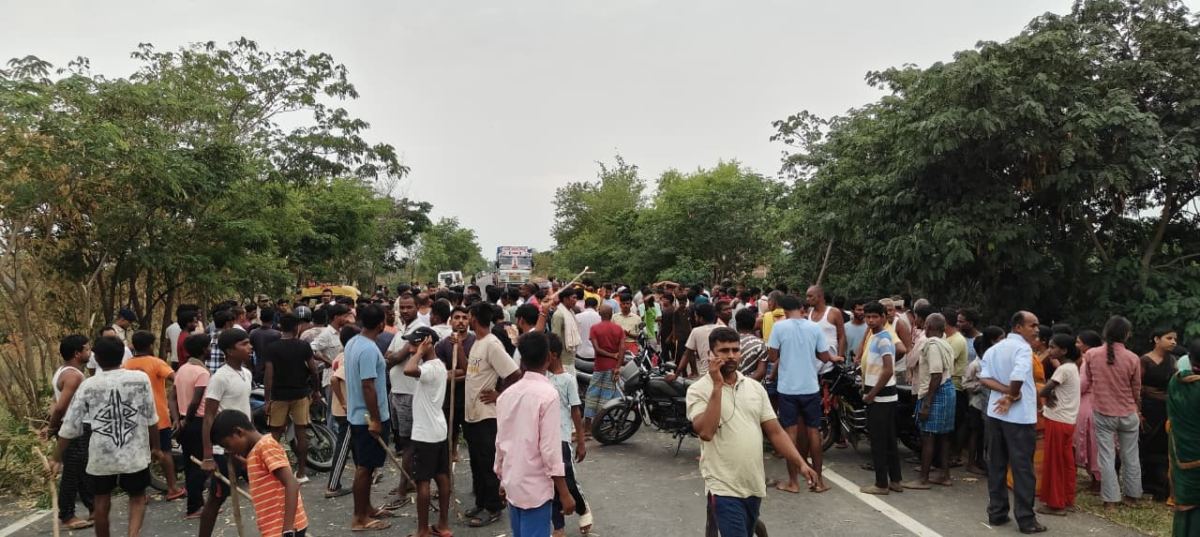 नालंदा में Suv की टक्कर से साइकिल सवार की मौत; आक्रोशित ग्रामीणों ने किया चक्काजाम 4 Image 1120