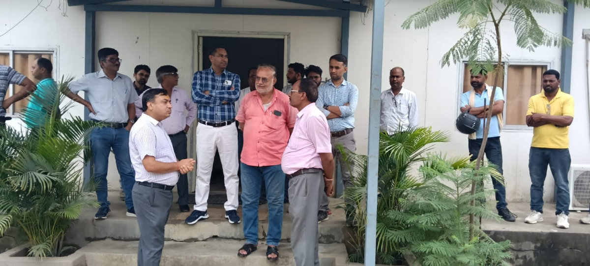 औरंगाबाद में Pnc कंपनी की लापरवाही से क्षतिग्रस्त हुई 11 हजार वोल्ट लाइन, 15 घंटे बिजली गुल; ग्रामीणों ने किया गेट जाम 3 Image 1284