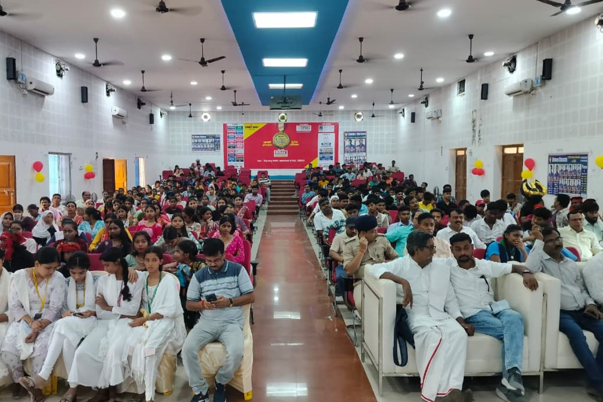 प्रभात खबर प्रतिभा सम्मान समारोह गोपालगंज में आज आयोजित, शिक्षा मंत्री मिथिलेश तिवारी करेंगे उद्घाटन 2 Image 1339