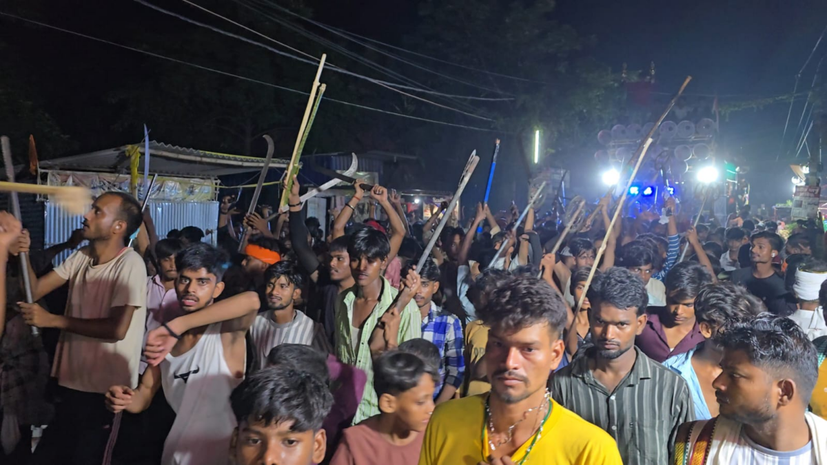 मुहर्रम को लेकर वैशाली पुलिस अलर्ट, एसपी ने रातभर सुरक्षा व्यवस्था का जायजा लिया 2 Image 1537