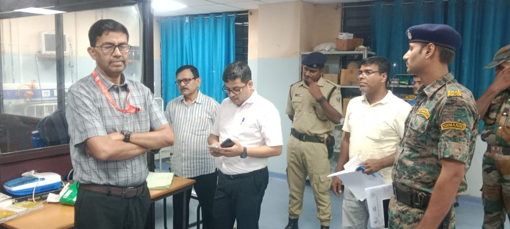 नालंदा सदर अस्पताल में गोली लगे मरीज को बिना इलाज किया रेफर, 48 में से 21 डॉक्टर मिले गायब 1 Image 1587