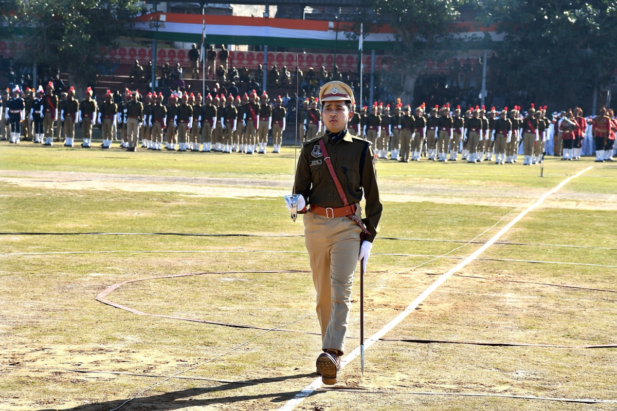 'बेबी फेस' के कारण लोग समझते हैं कॉलेज बॉय, बिना कोचिंग 22 की उम्र में बने Ips 3 Image 528