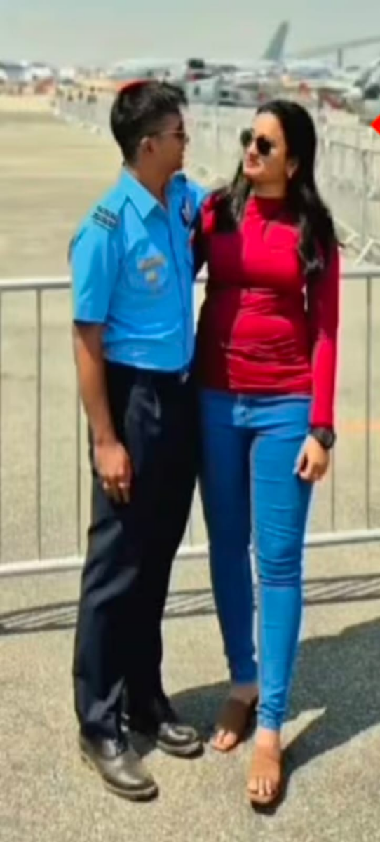 फ्लाइट लेफ्टिनेंट शुभम कुमार की शहादत के बाद मुआवजा राशि पर छिड़ा रार, पिता बोले- 'Co और कथित पत्नी ने मिलकर किया धोखा' 2 Image 696