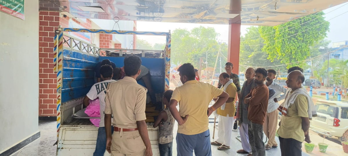 फरमायशी गाना नहीं गाने पर थर्ड जेंडर नर्तकी की गोली मारकर हत्या, गोपालगंज के शादी समारोह में हुई वारदात 2 Image 725