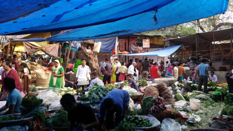 सासाराम में कतरनी चावल और लहसुन के दाम चढ़े, सब्जी मंडी में आयी भारी गिरावट; देखें आज की पूरी रेट लिस्ट