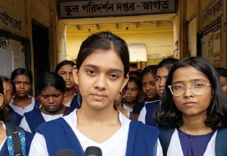 बंगाल के 50 साल पुराने इस स्कूल में अचानक बंद हुआ लड़कियों का रजिस्ट्रेशन, वजह किसी को मालूम नहीं