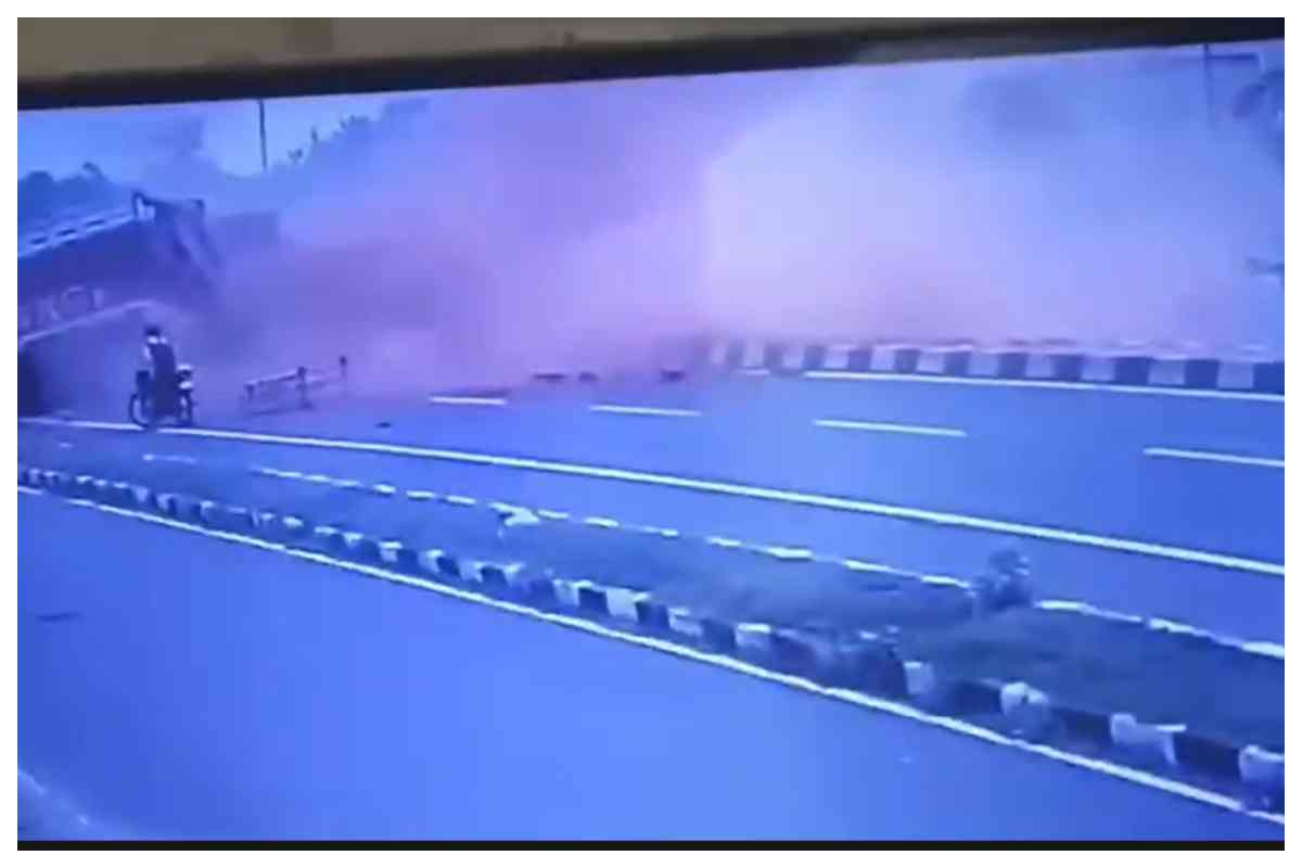 मेहसी में दो ट्रकों की भीषण भिड़ंत, एक की मौत, Cctv में कैद हुआ हादसा 1 Motihari Road Accident Mehsi Truck Collision One Dead Three Serious Cctv 1