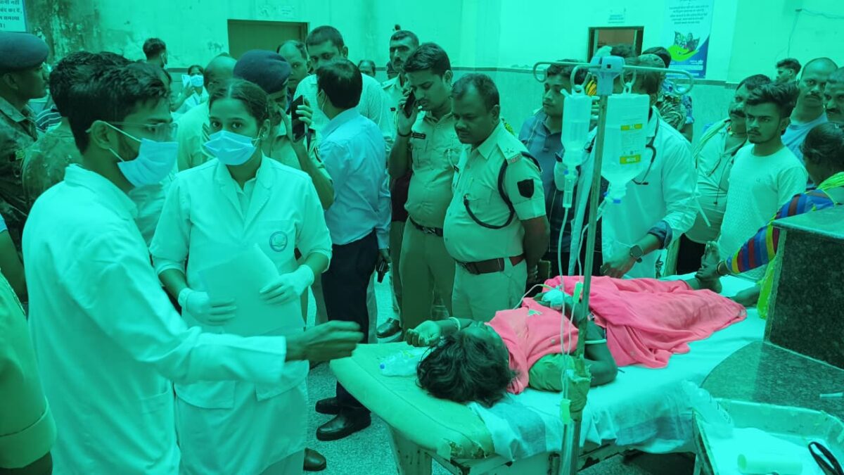 नालंदा : माता-पिता के घर आने की राह देख रहे थे सात बच्चे, बस में करंट फैलने से दोनों की मौत 3 Nalanda Bus Electrocution 14