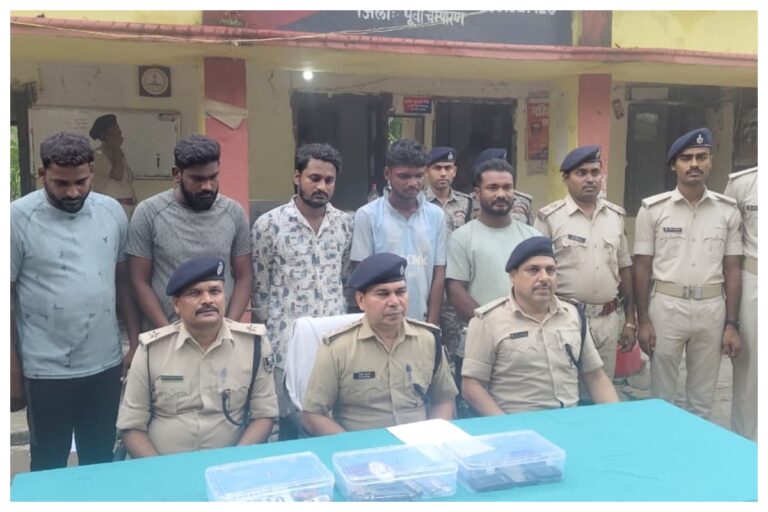 मोतिहारी: हथियार और चोरी की बाइक के साथ ओडिशा के पांच शातिर अपराधी गिरफ्तार
