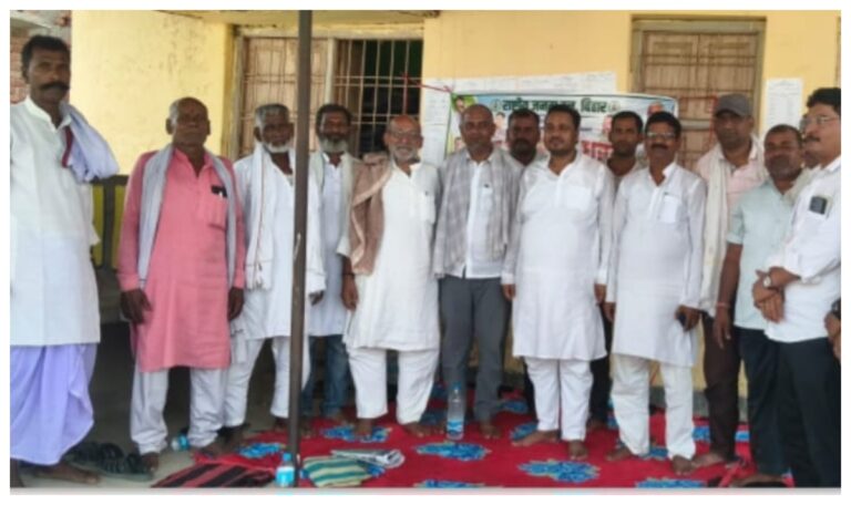 दरभंगा: घनश्यामपुर में राजद का धरना, स्वास्थ्य, शिक्षा और कानून व्यवस्था पर सरकार को घेरा