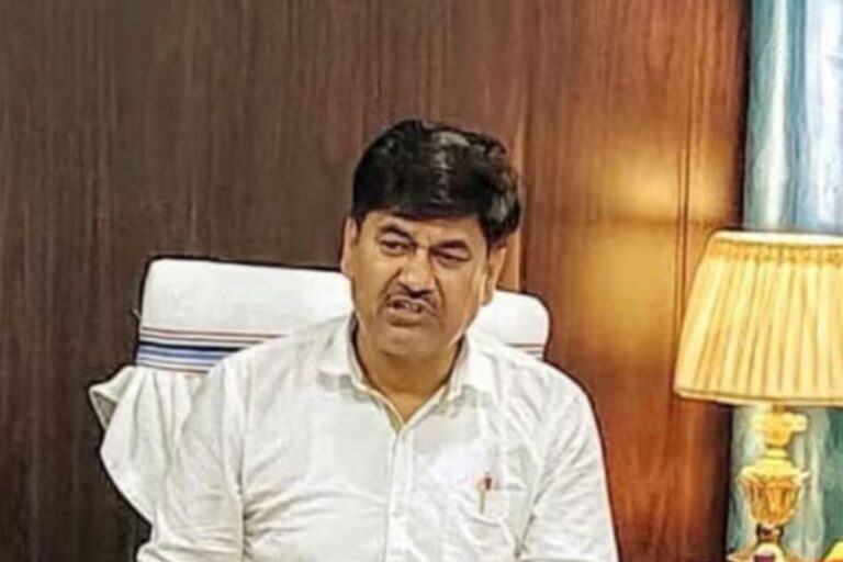 गढ़वा में अवैध बालू खनन पर प्रशासन सख्त, नदी घाटों के 200 मीटर के दायरे में लगी धारा 163 