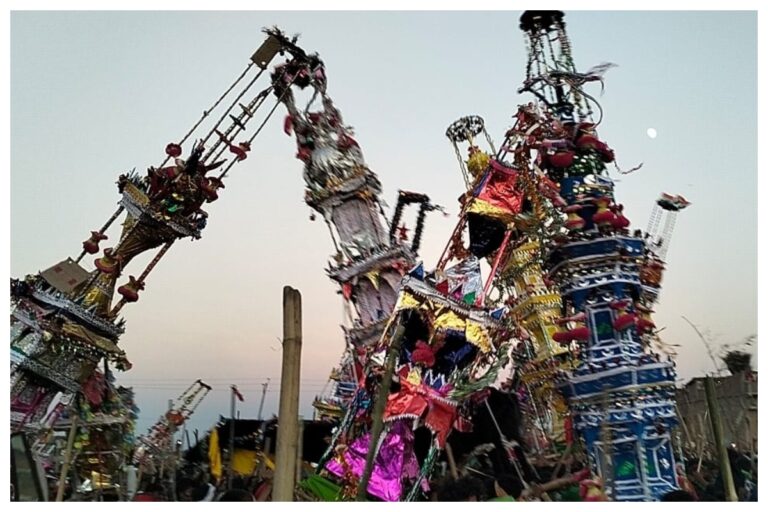 सीतामढ़ी में मुहर्रम जुलूस के दौरान दो पक्षों में हिंसक झड़प, जमकर चले लाठी-डंडे