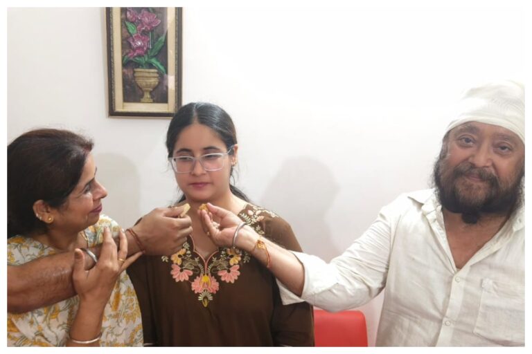 टेंट हाउस संचालक की बेटी बनीं MBBS डॉक्टर, सिख समुदाय में शहर की पहली महिला डॉक्टर बनीं असप्रीत कौर