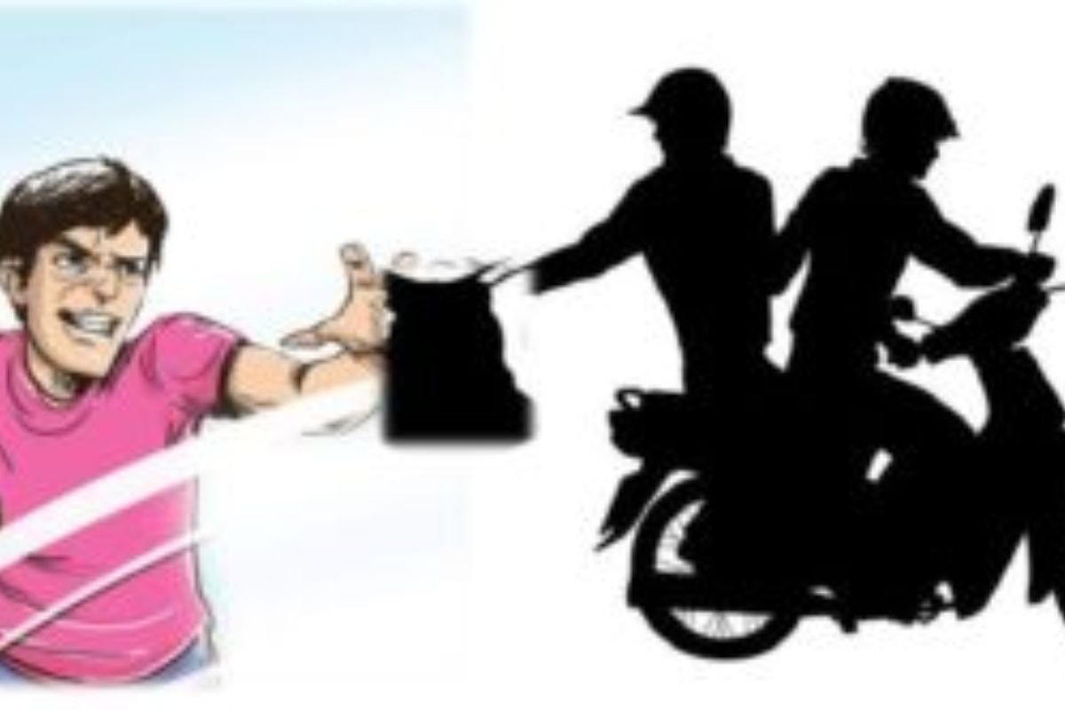 बक्सर में दिनदहाड़े लूट, बैंक से 1.5 लाख रुपये निकालकर बाजार पहुंचे व्यक्ति से झपटा मारकर बाइक सवार फरार, तलाश में जुटी पुलिस 1 %E0%A4%Ac%E0%A4%95%E0%A5%8D%E0%A4%B8%E0%A4%B0 36