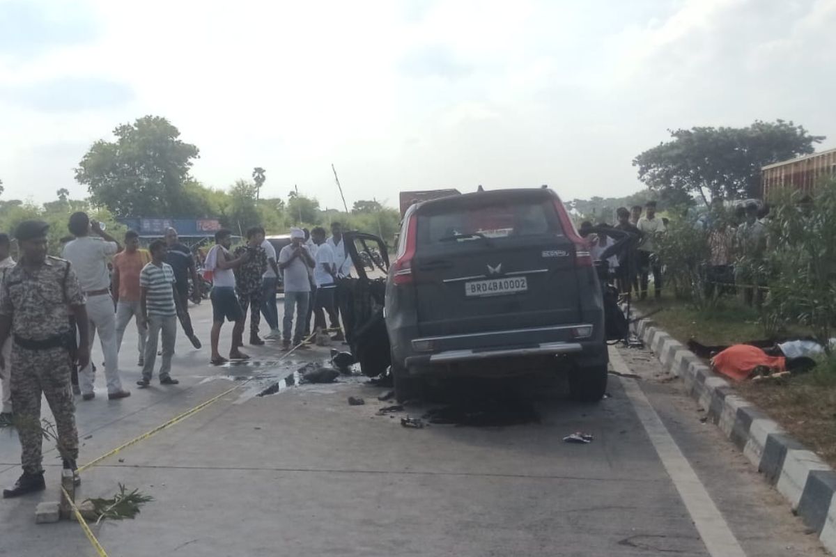 भोजपुर में स्कॉर्पियो ट्रेलर से टकराई: नेपाल से घूमकर लौट रहे झारखंड के कपल समेत तीन की मौत, एक की हालत गंभीर 3 %E0%A4%Ac%E0%A4%95%E0%A5%8D%E0%A4%B8%E0%A4%B0 66
