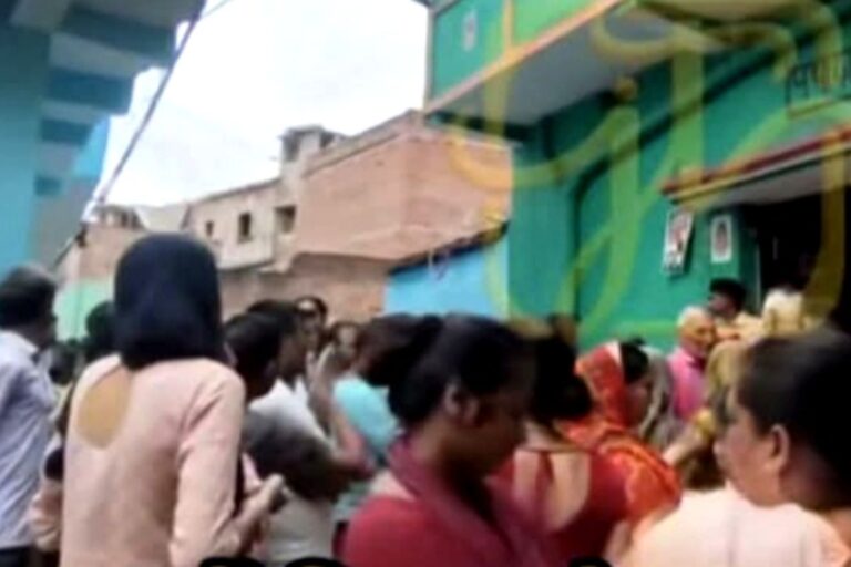 नवादा में आत्महत्या या साजिश? किराए के मकान में पंखे से लटका मिला विवाहिता का शव, जांच में जुटी पुलिस