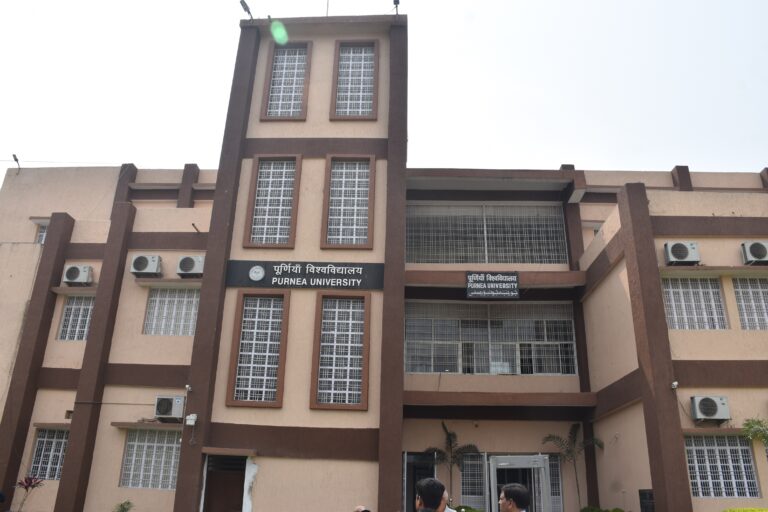 परीक्षा घोटाले की जांच तेज, दो पूर्व परीक्षा नियंत्रकों समेत चार अधिकारियों से आठ घंटे पूछताछ