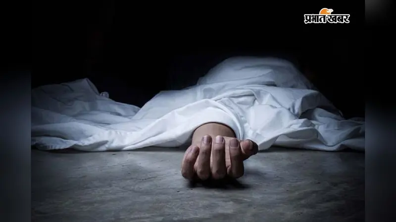 Bengal News: उत्तर 24 परगना में सरेआम सड़क पर चाकूबाजी, युवक ने पत्नी की हत्या कर खुद का गला रेता