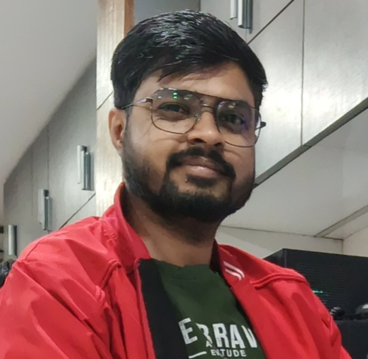 आलोक पाठक