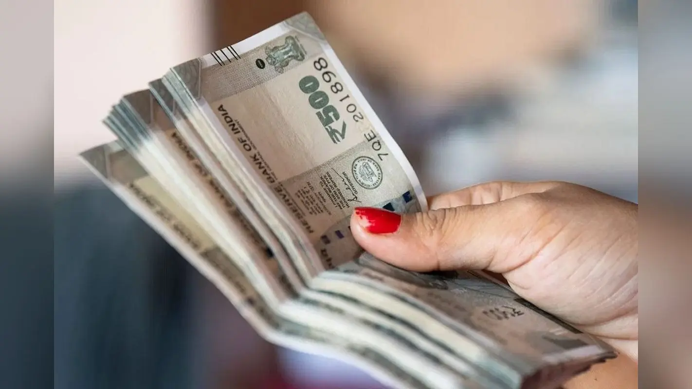 8th Pay Commission: ₹18000 से ₹37800, ₹45000 या ₹54000, जानिए कितनी बढ़ सकती है आपकी सैलरी