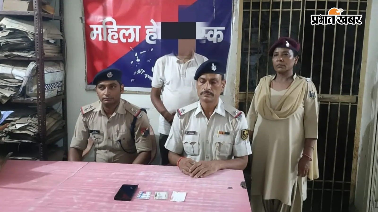वेस्ट बंगाल संपर्क क्रांति एक्सप्रेस से फर्जी टीटीई गिरफ्तार, आरपीएफ-जीआरपी की संयुक्त कार्रवाई