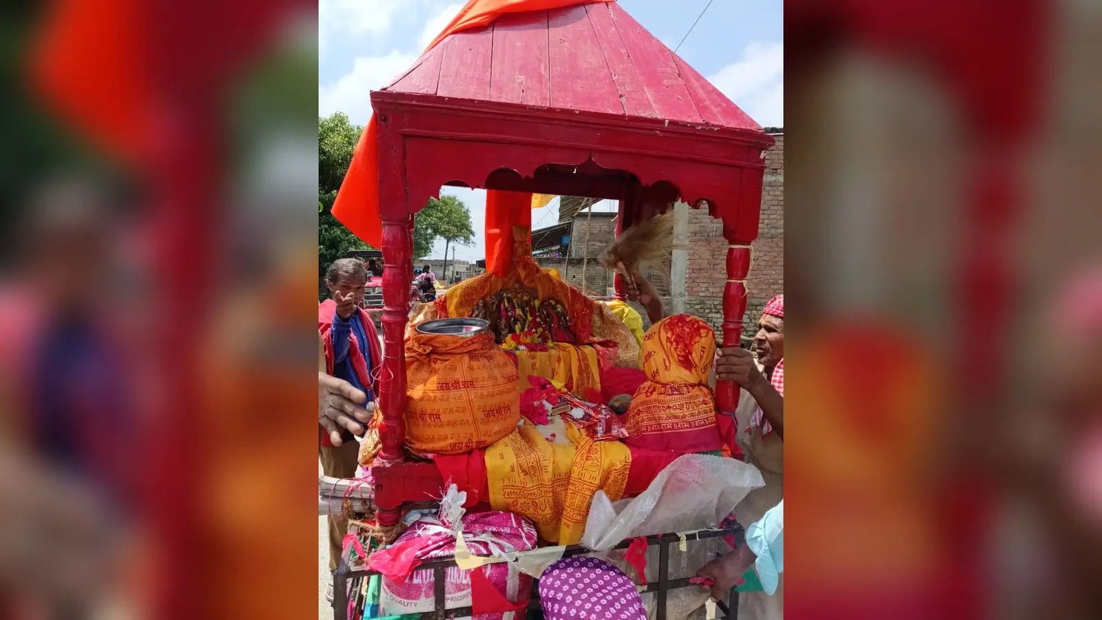 बेगूसराय: खोदावंदपुर में निकली भव्य श्रीराम-जानकी रथ यात्रा, जय श्रीराम के जयघोष से भक्तिमय हुआ पूरा इलाका