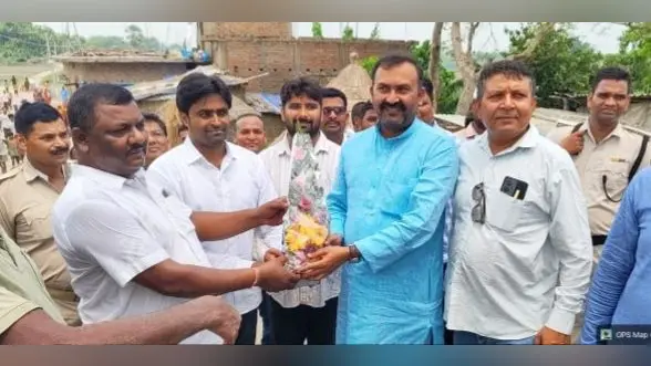 विधायक ने किया पुलिया निर्माण कार्य का उद्घाटन, अब सहज होगा आवागमन
