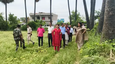 मेडिकल कॉलेज एवं स्पोर्ट्स कॉम्प्लेक्स निर्माण के लिए चिन्हित भूमि का डीएम ने किया निरीक्षण