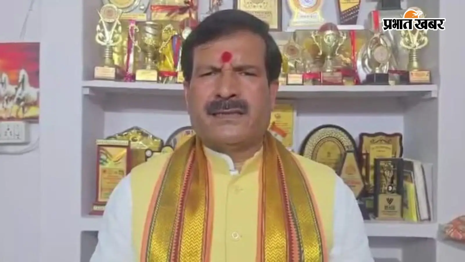 तेजस्वी यादव विदेश में, इधर RJD के वरिष्ठ प्रवक्ता मृत्युंजय तिवारी ने छोड़ी पार्टी, सम्मान न मिलने से थे नाराज