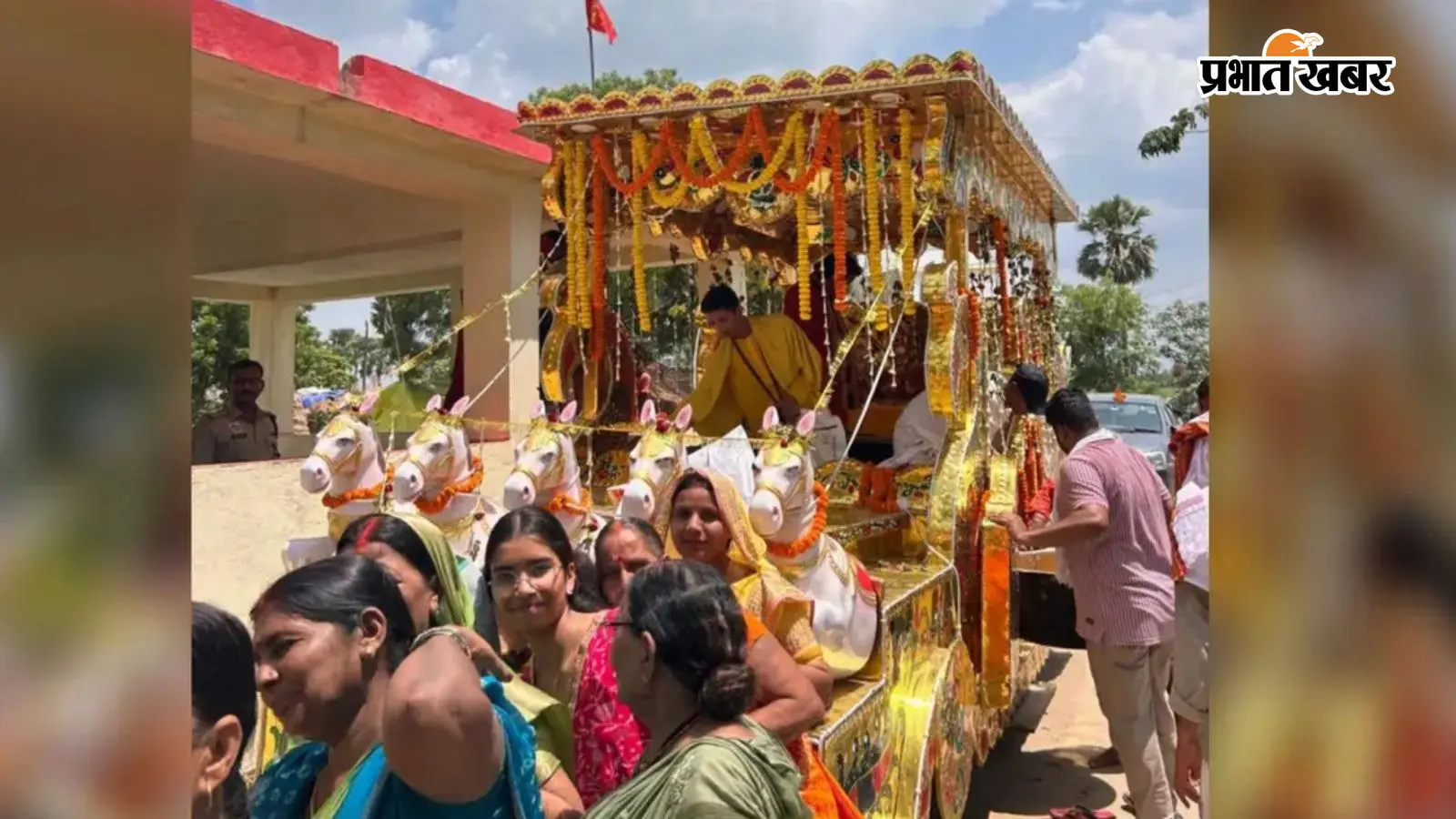 गया जी : खिजरसराय में निकली भव्य जगन्नाथ रथयात्रा, दो रथों के मिलन का अद्भुत दृश्य देखने उमड़ी भीड़