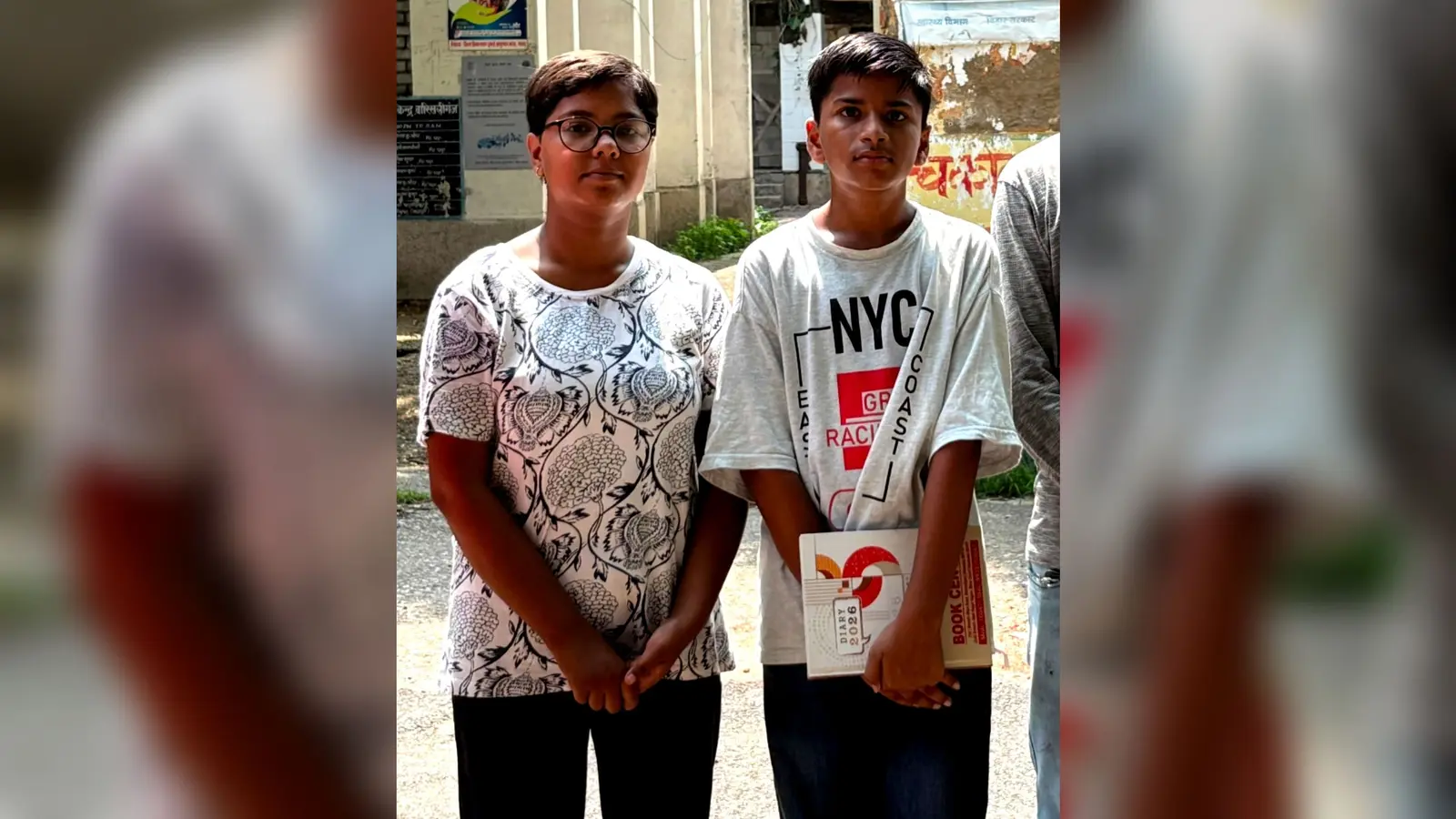 फ़ोटो कैप्शन-उतीर्ण छात्र-छात्रा | Prabhat Khabar Network फ़ोटो कैप्शन-उतीर्ण छात्र-छात्रा | Prabhat Khabar Network