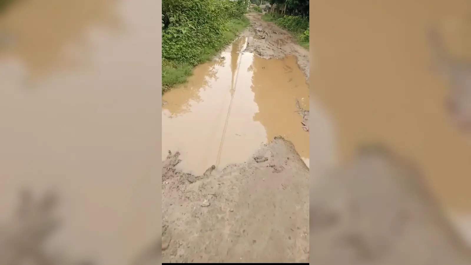 कहलगांव वर्मा क्लोनि की कच्ची सड़क | Prabhat Khabar Network कहलगांव वर्मा क्लोनि की कच्ची सड़क | Prabhat Khabar Network